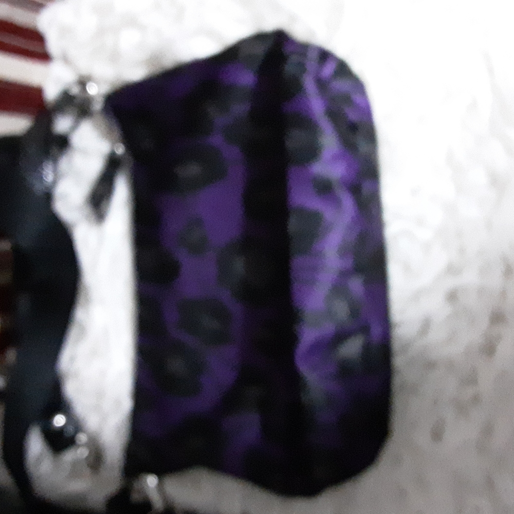 Purse - Picture 3 of 4